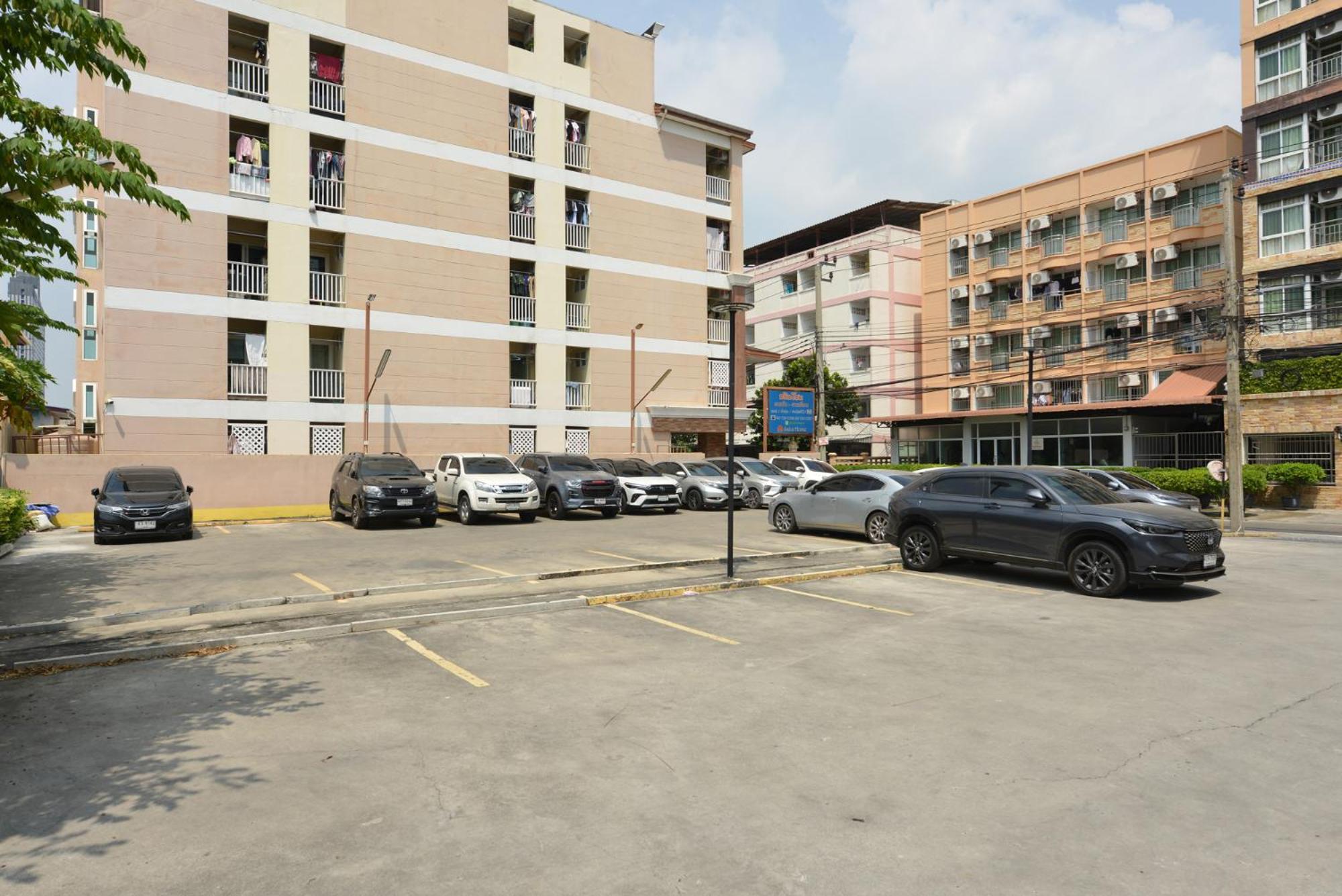 Salin Home Hotel Ramkhamhaeng Bangkok Exterior photo